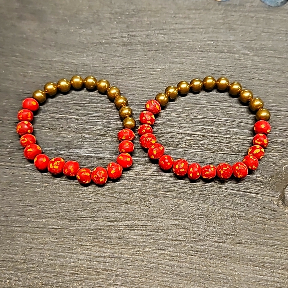 2 bracelets